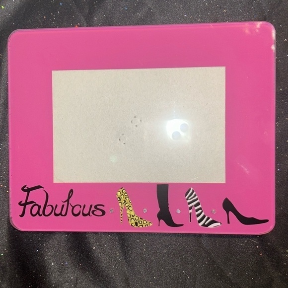 Chick Frame 🖼️ - Picture 1 of 7